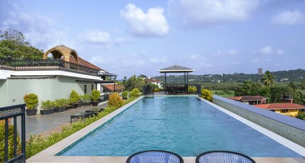 Modern 1BHK with Rooftop Pool Near Candolim Beach | Hireavilla Room Type - Modern 1BHK with Rooftop Pool Near Candolim Beach | Hireavilla