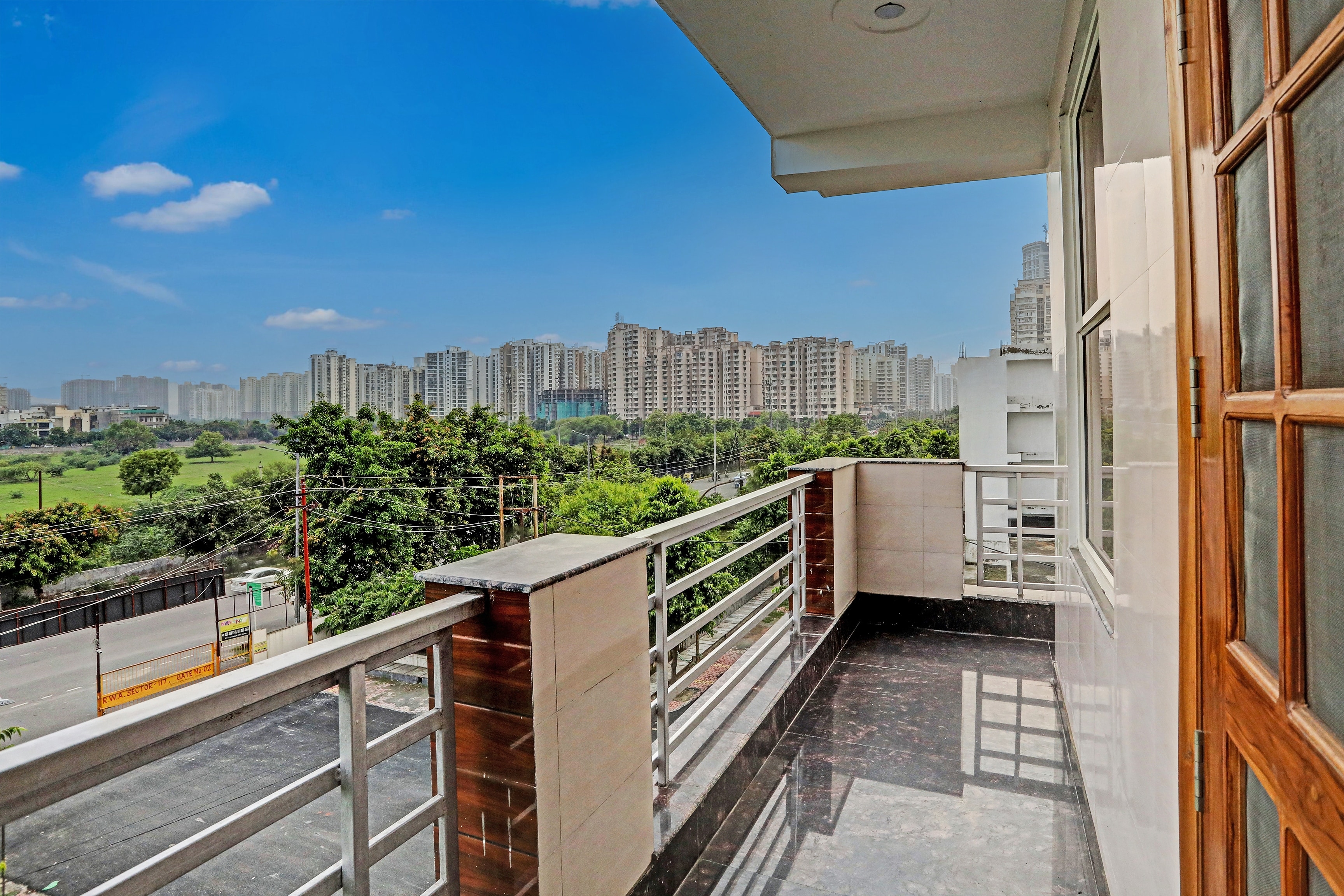 Hotel O Noida Hotel - Tap to explore photos