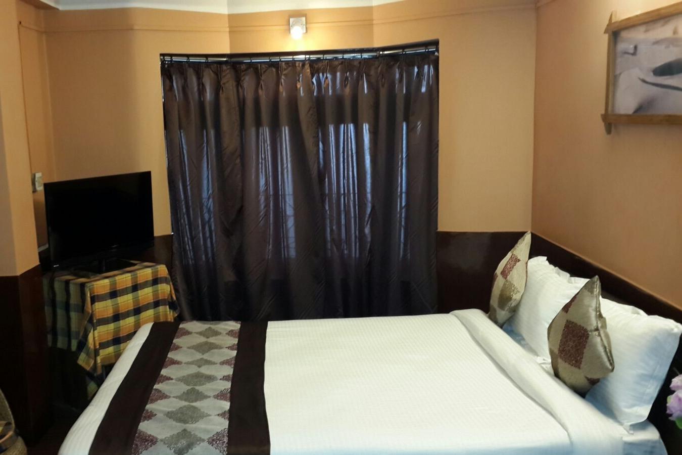 Hotel Payal - Tap to explore photos