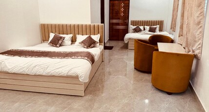 Shri Ram Darbar Room Type - Family Suite with 7 Beds Shri Ram Darbar Room Type - Family Suite with 7 Beds