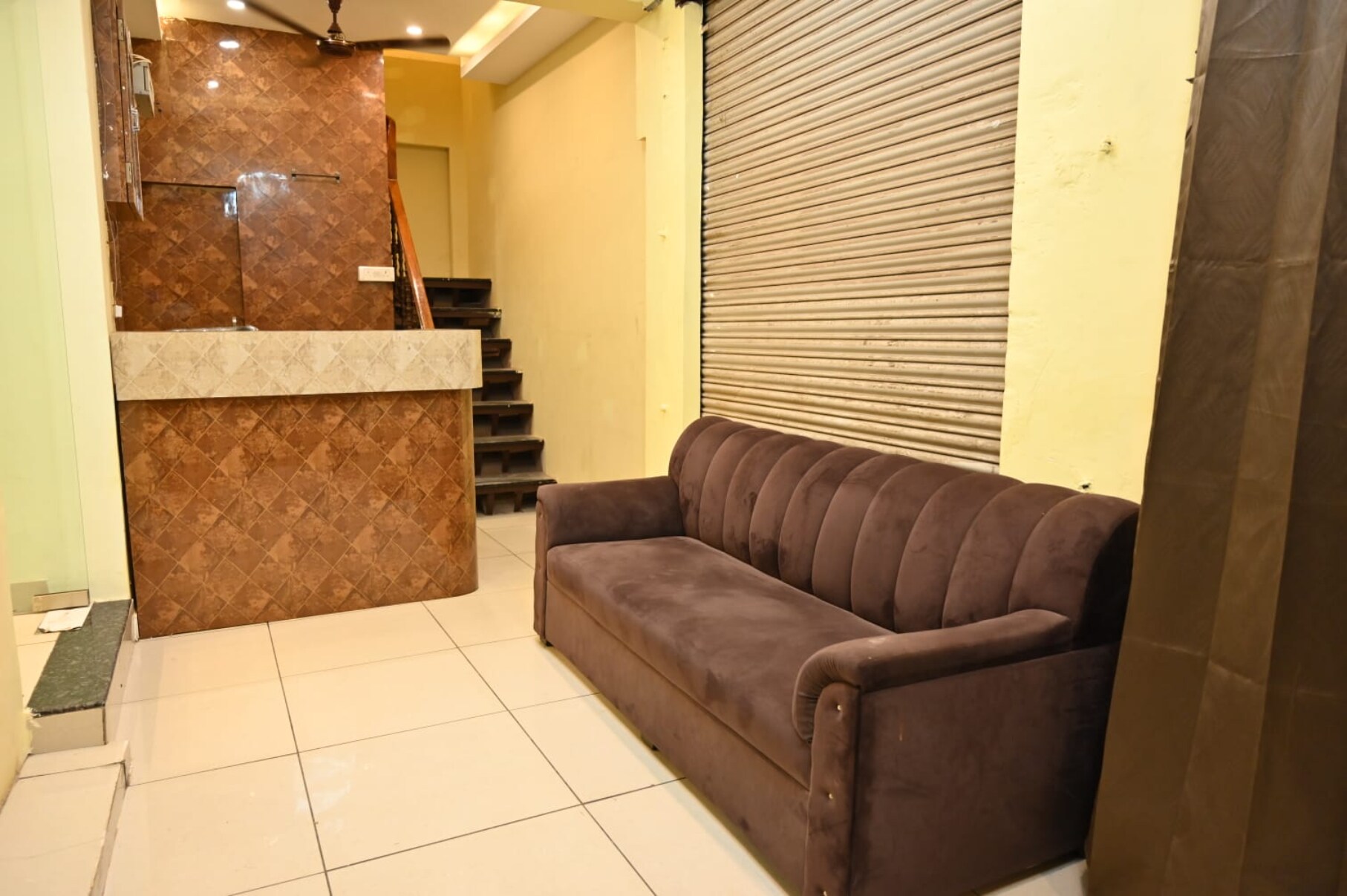 Hotel Agastya Inn I Opp. to Kashi Vishwanath - Tap to explore photos