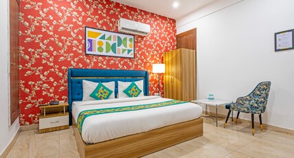 Treebo Noida Business Suites Room Type - Deluxe Family Room
