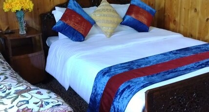 SRINAGAR GROUP OF HOUSEBOATS Room Type - Deluxe Room