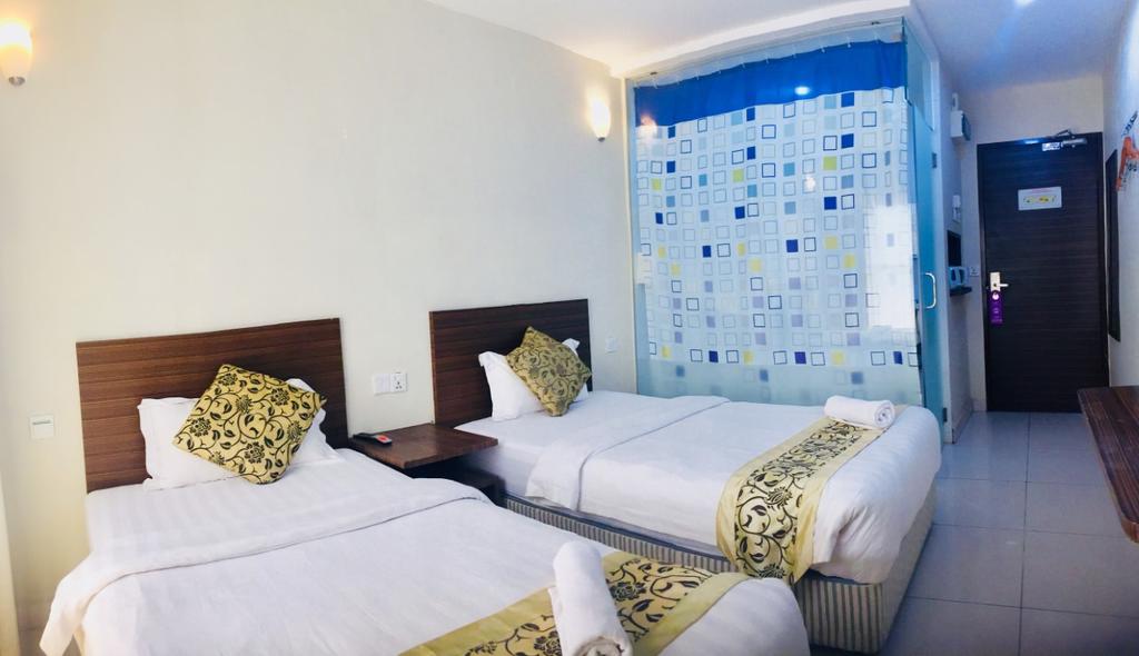 Hotel Azio - Tap to explore photos