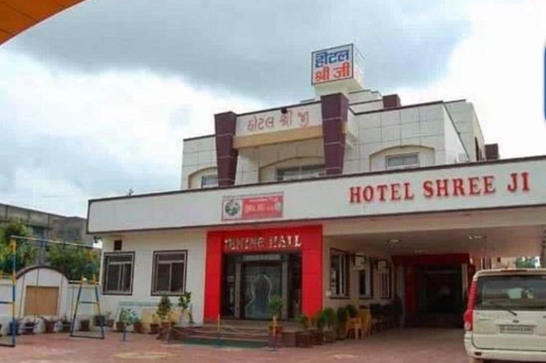 Hotel Shree ji Levelup Plus - Tap to explore photos