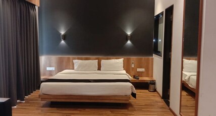 TGN SUITS - HOTEL (Near Raipur Airport) Room Type - Deluxe Room TGN SUITS - HOTEL (Near Raipur Airport) Room Type - Deluxe Room