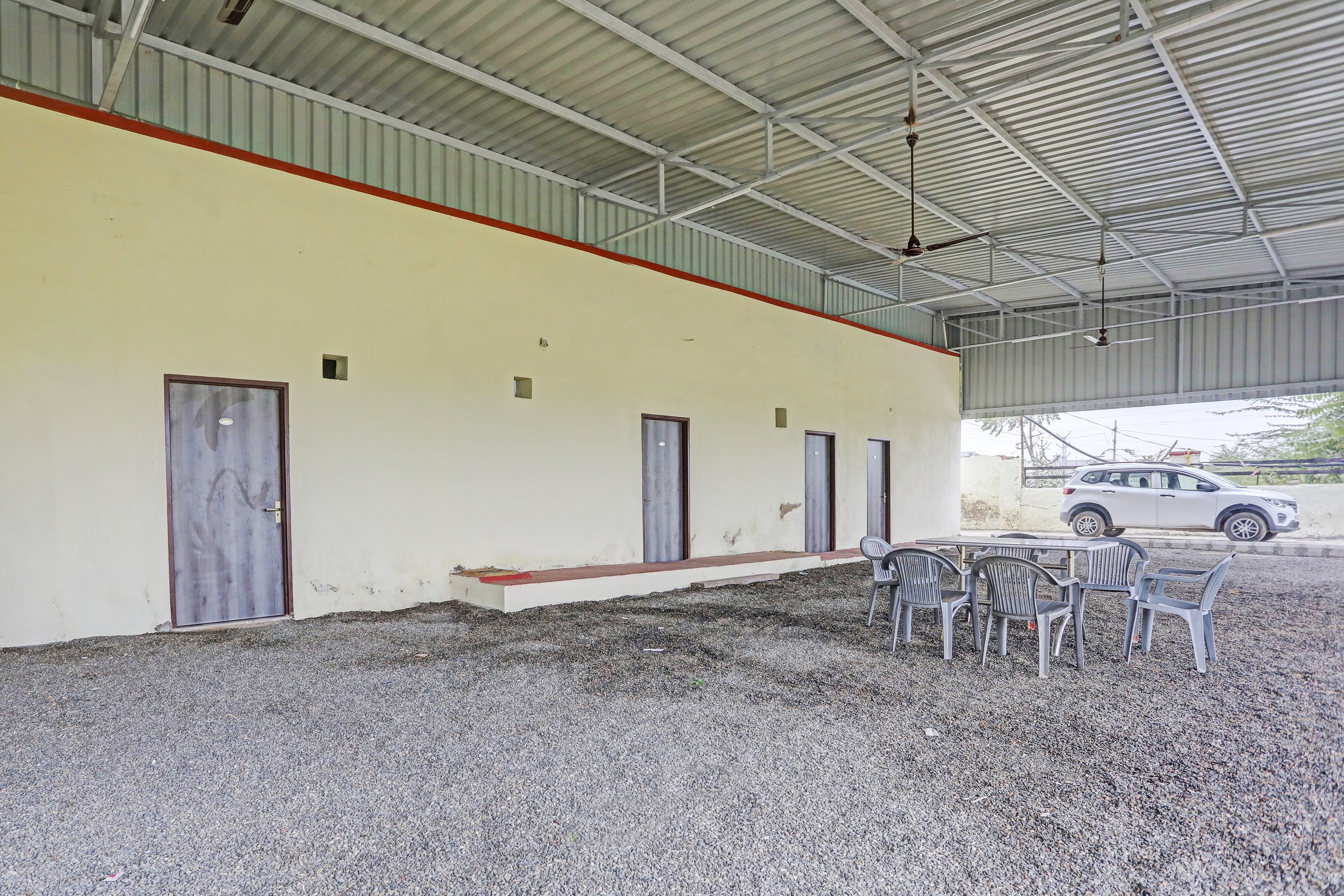 Hotel O Nidhivan Guest House - Tap to explore photos