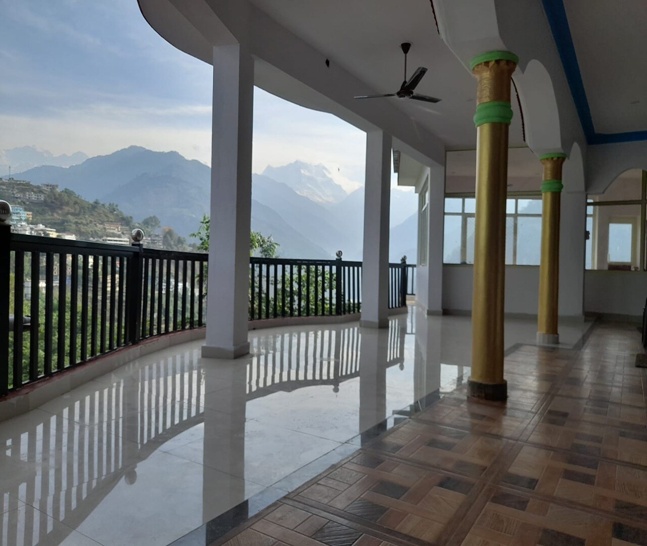 Main gallery