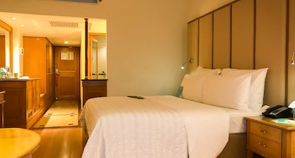 Le Meridien Kochi Room Type - Club Level Guest Room (City View), 2 Twins Le Meridien Kochi Room Type - Club Level Guest Room (City View), 2 Twins