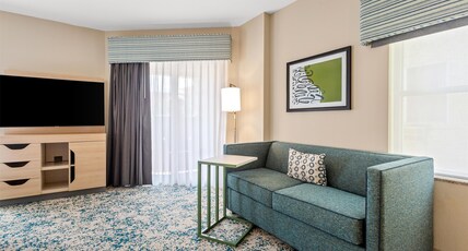 Hampton Inn & Suites St. Petersburg/Downtown Room Type - 2 QNS STUDIO STE BALCONY