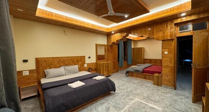 Delight Homestay Room Type - Family Room with Mountain View and Private Balcony