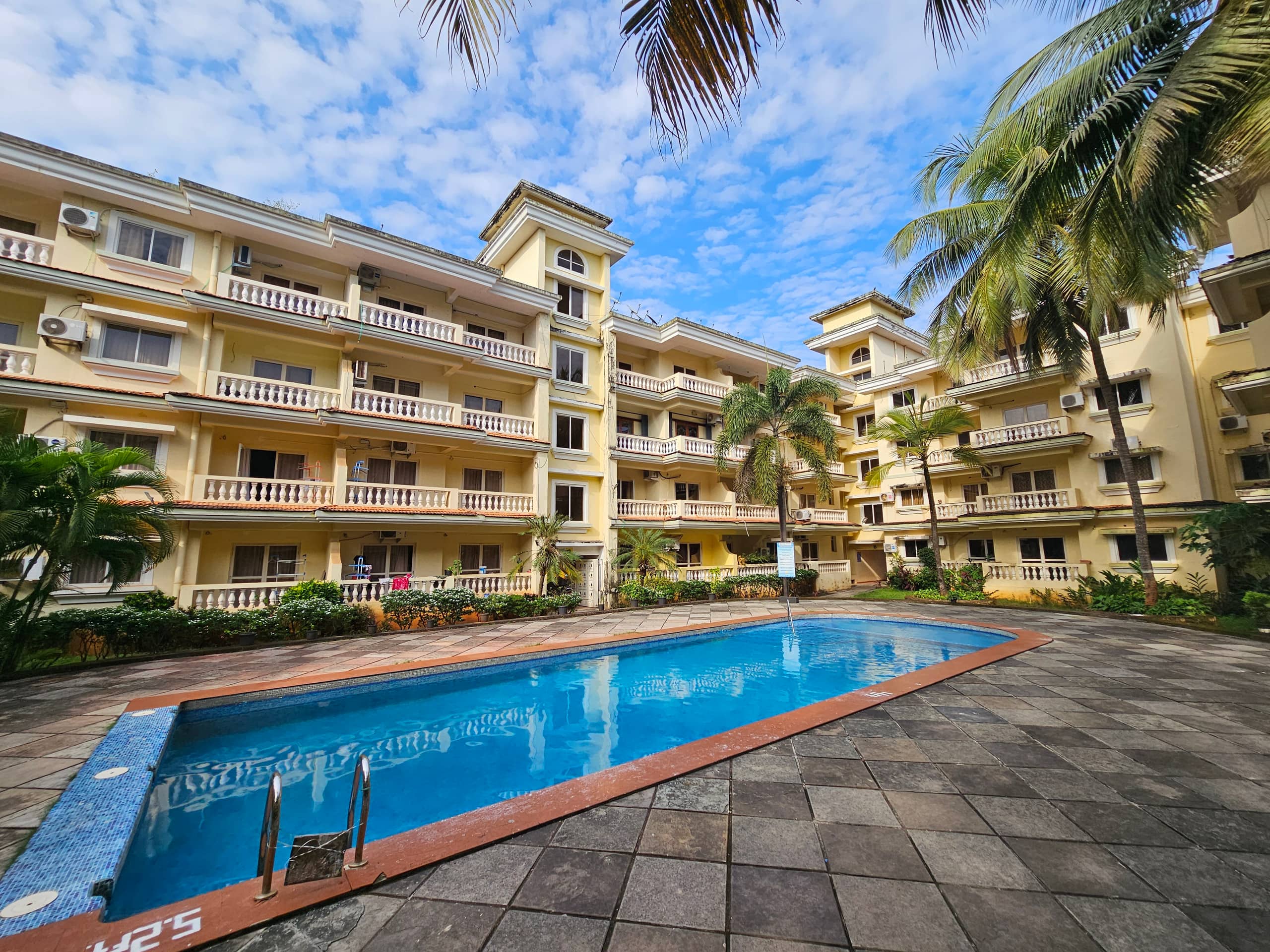 Seashore Serenity 2BHK S650m Stroll Varca Beach - Tap to explore photos
