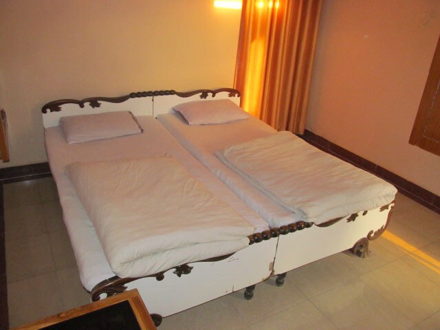 Raturi State Hotel - Tap to explore photos