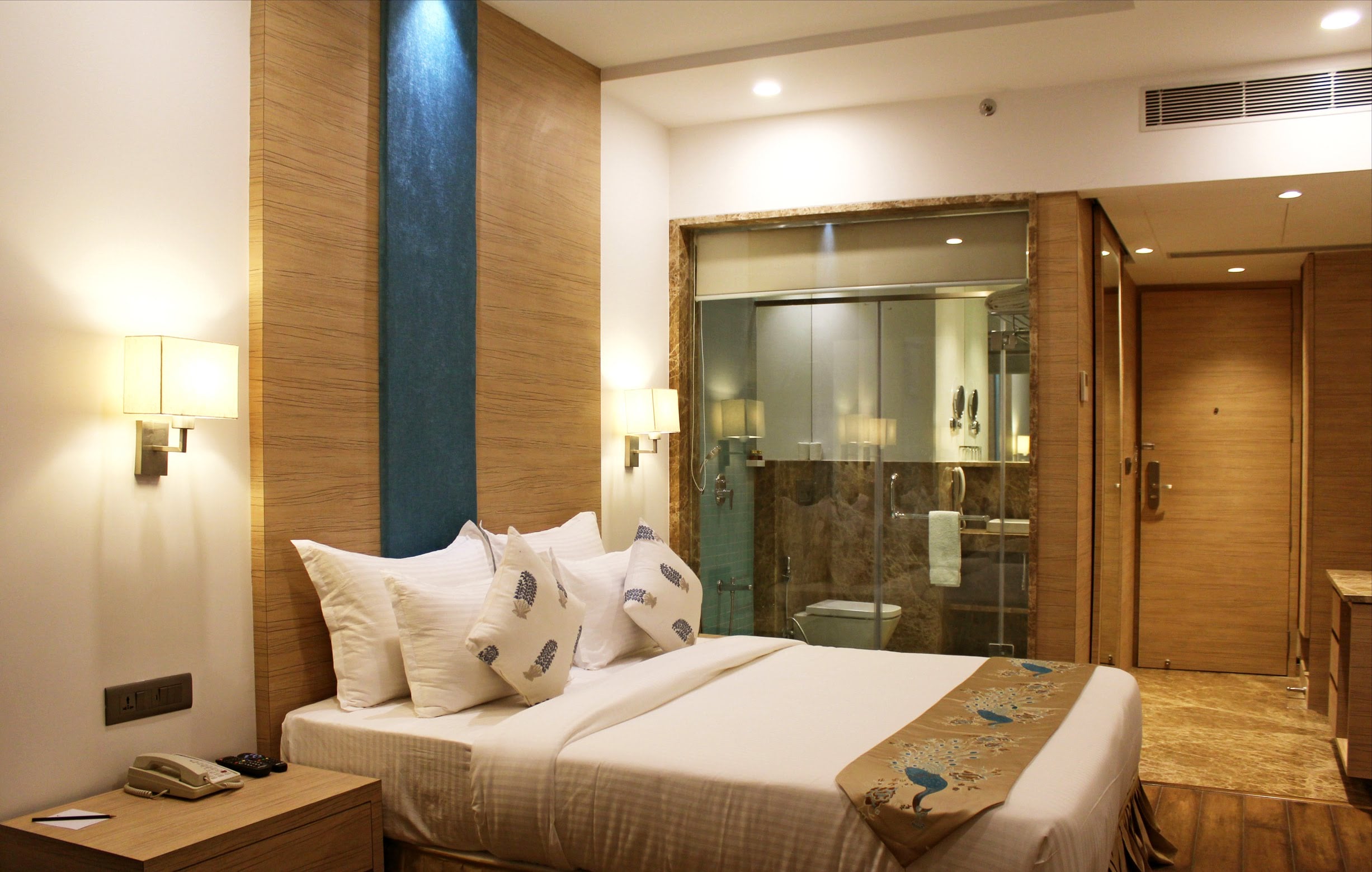 SKK Blu Hotel & Spa - Tap to explore photos
