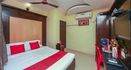Empire Guest House Room Type - Deluxe A/c Room