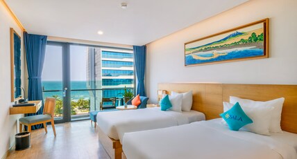 Sala Danang Beach Hotel Room Type - Deluxe Twin Room with Partial Sea View