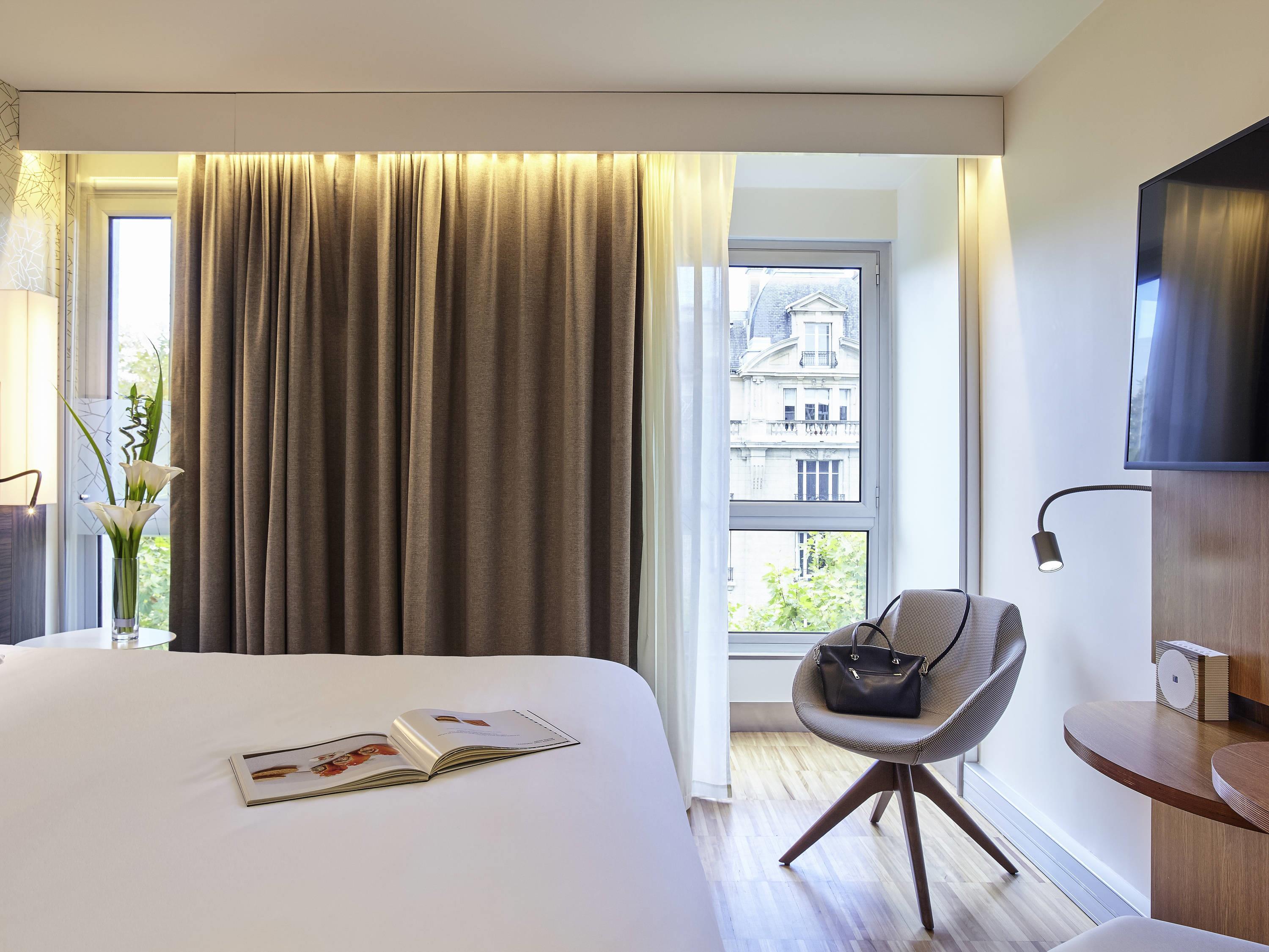 Mercure Paris Arc de Triomphe Etoile - Tap to explore photos