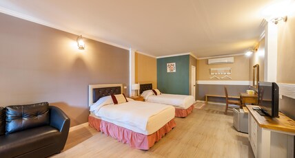 Belmont Village Resort Room Type - Superior Twin Bed