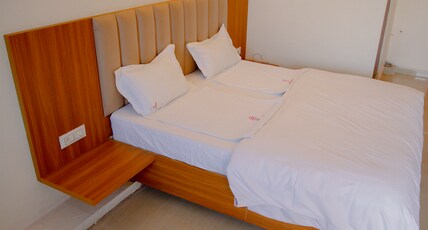 Hotel Venkteshwar Room Type - Delux Balcony