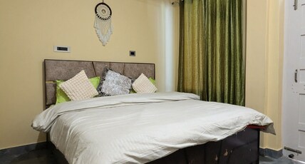 Dakshome Room Type - Standard Double Bed Room