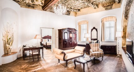 The Dominican Room Type - Executive Suite