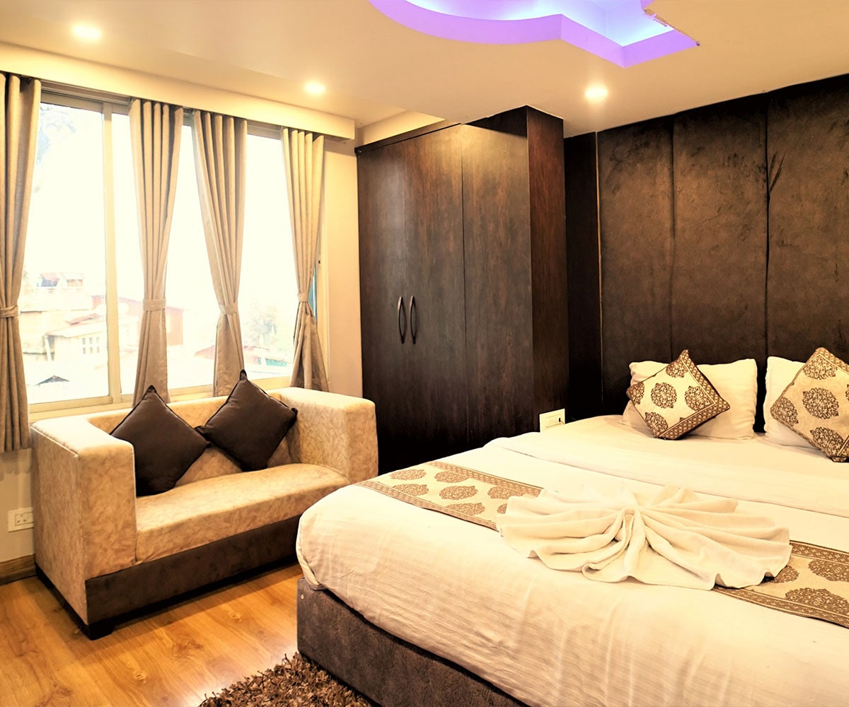 Hotel Queen Darjeeling - Tap to explore photos