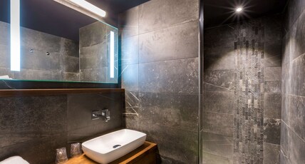 Best Western L' Aquarium Arras Nord Room Type - 1 Queen Bed, Non-Smoking, Comfort Room, Twin On Request, Italian Shower, Coffee Maker, Mini Bar Best Western L' Aquarium Arras Nord Room Type - 1 Queen Bed, Non-Smoking, Comfort Room, Twin On Request, Italian Shower, Coffee Maker, Mini Bar