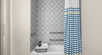 Hotel Spero, Vignette Collection, an IHG Hotel Room Type - 1 King Standard Mobilty Accessible Tub City View Hotel Spero, Vignette Collection, an IHG Hotel Room Type - 1 King Standard Mobilty Accessible Tub City View