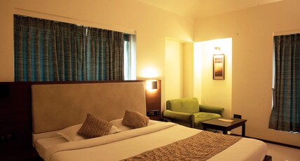 Hotel Crescent Resorts and Club Room Type - Deluxe Room