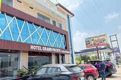 HOTEL GRAND PACIFIC & RESTAURANT