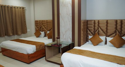 HOTEL PLEASURE Room Type - Deluxe Quadruple Room