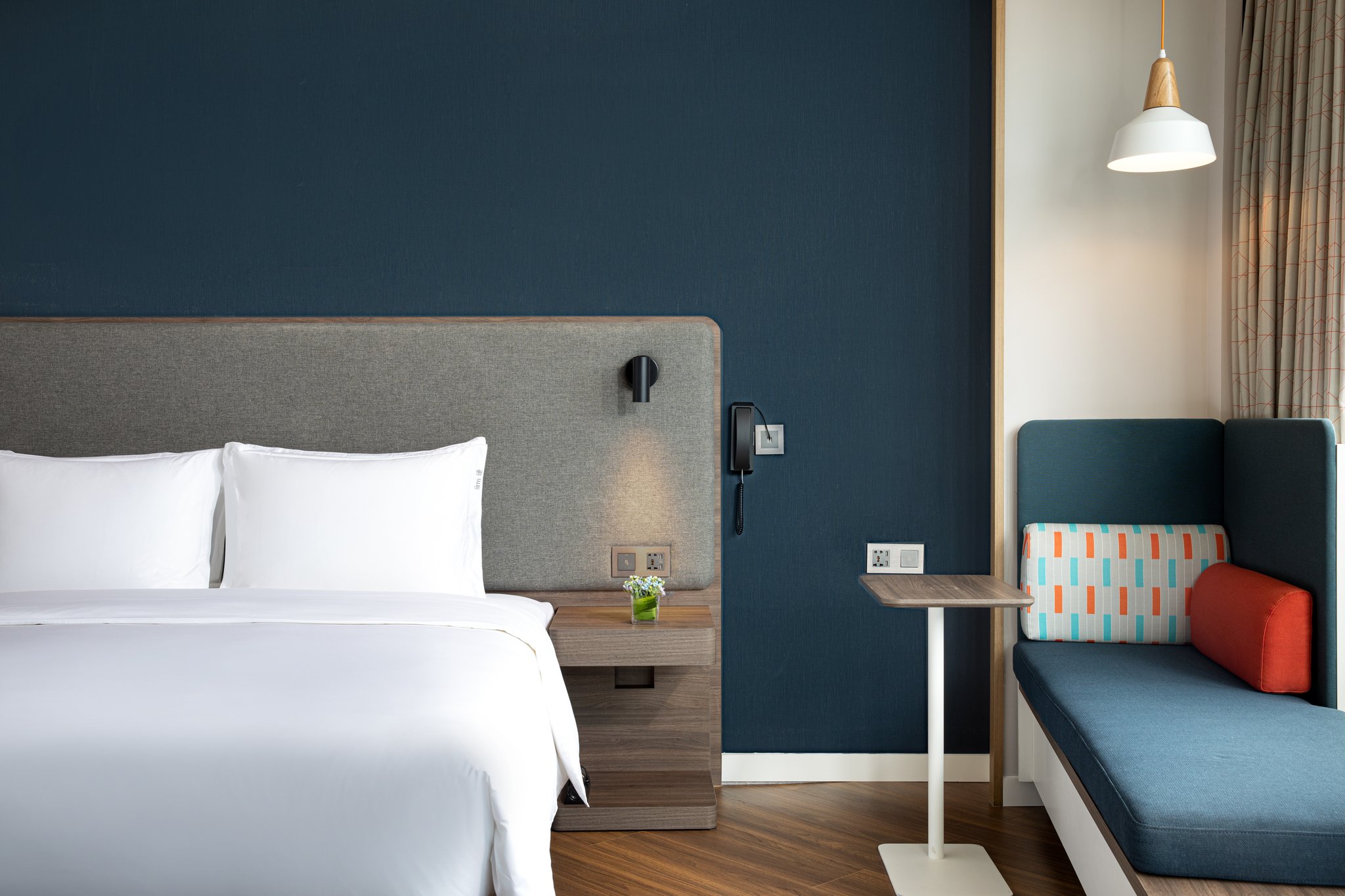 Holiday Inn Express YIBIN - Tap to explore photos