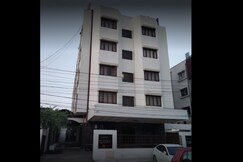 Hotel Ratna