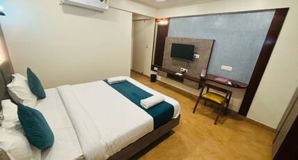 J R CLASSIC HOTEL Room Type - Standard Room