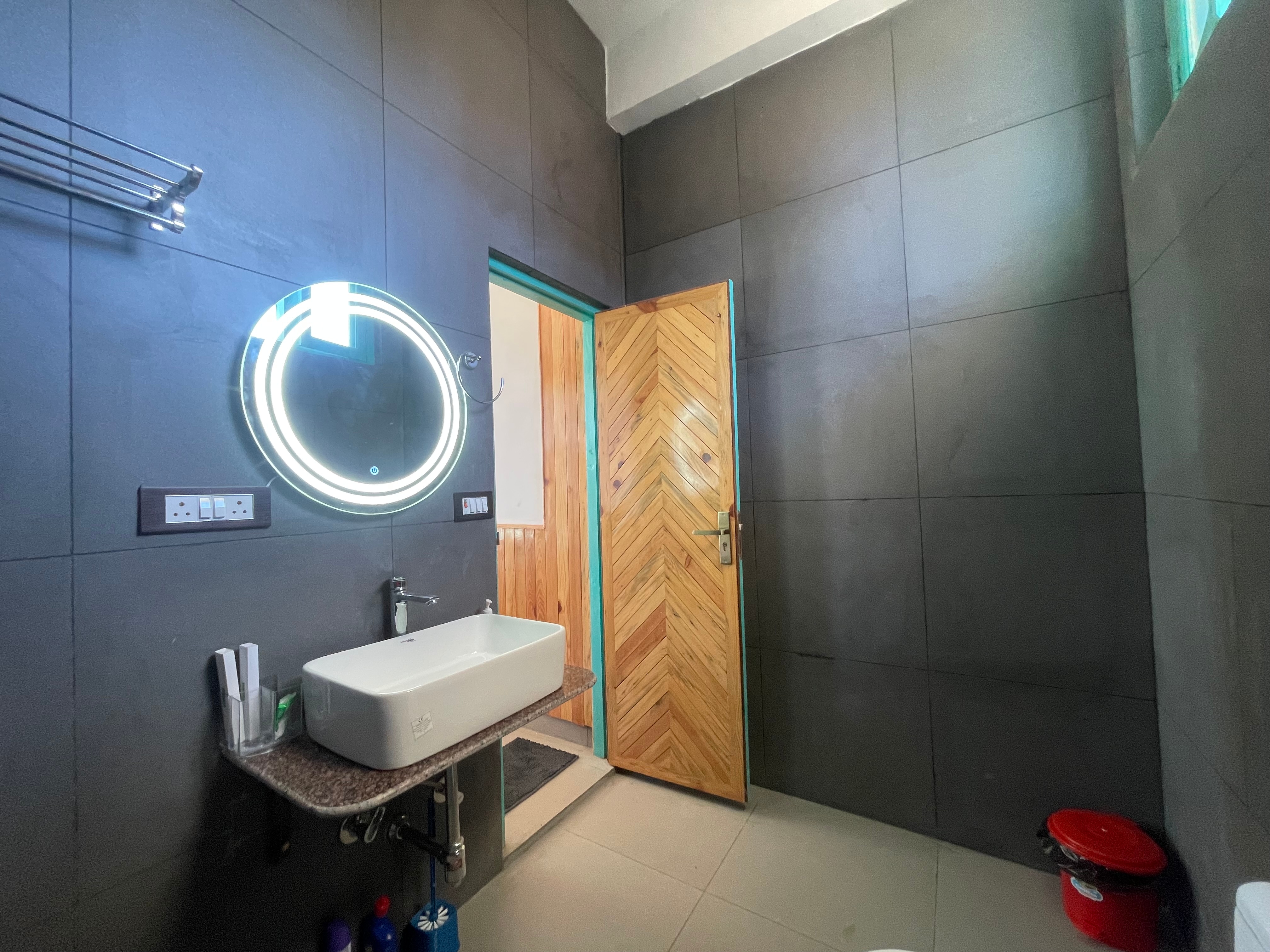 Kasar Escape Boutique Stay - Tap to explore photos