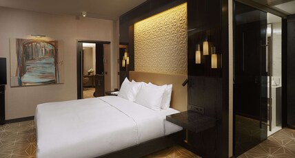 Hilton Tallinn Park Room Type - KING DELUXE ONE BEDRM STE