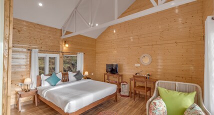 Vinyasa Resort Room Type - Premier Room with Valley View