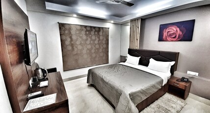 Hotel Aerocity Purple Orchid Room Type - Deluxe Room Hotel Aerocity Purple Orchid Room Type - Deluxe Room
