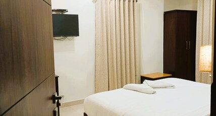 Hotel Jheel Mahal Room Type - Standard King Bed
