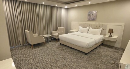 Palette Ninty Room Type - Deluxe Room King