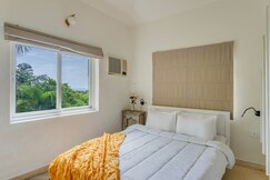 Elm By the Sea 6bed Mansion walking to the beach