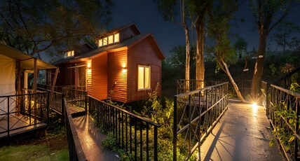 Orchid Hotel, Panchgani Room Type - Tree House Suite