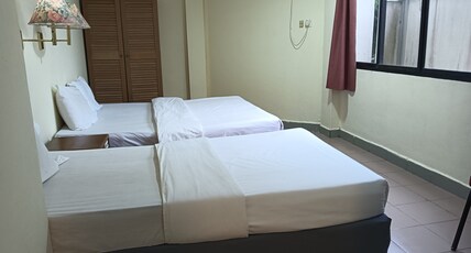 Hotel O Wawasan Inn Room Type - Suite Triple