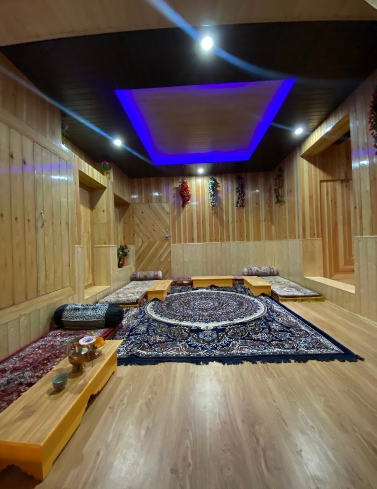 Musafir Homestay Rashil - Tap to explore photos