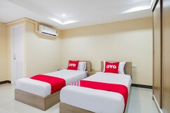 OYO 396 Wises Hotel