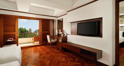 Nusa Dua Beach Hotel & Spa - Handwritten Collection Room Type - Family Room with 1 king-size bed and 2 single beds Nusa Dua Beach Hotel & Spa - Handwritten Collection Room Type - Family Room with 1 king-size bed and 2 single beds