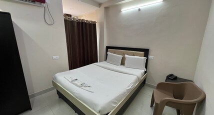 5 STAR GRAND Room Type - Classic room
