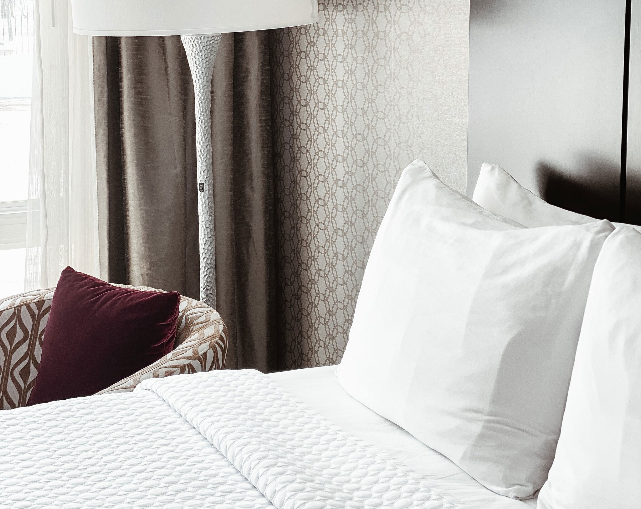 Crowne Plaza Chicago SW - Burr Ridge - Tap to explore photos