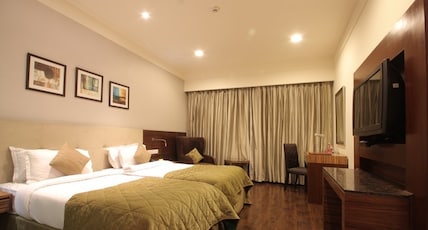 The Golden Palm Hotel and Spa Delhi Room Type - SUPERIOR TWIN BED The Golden Palm Hotel and Spa Delhi Room Type - SUPERIOR TWIN BED