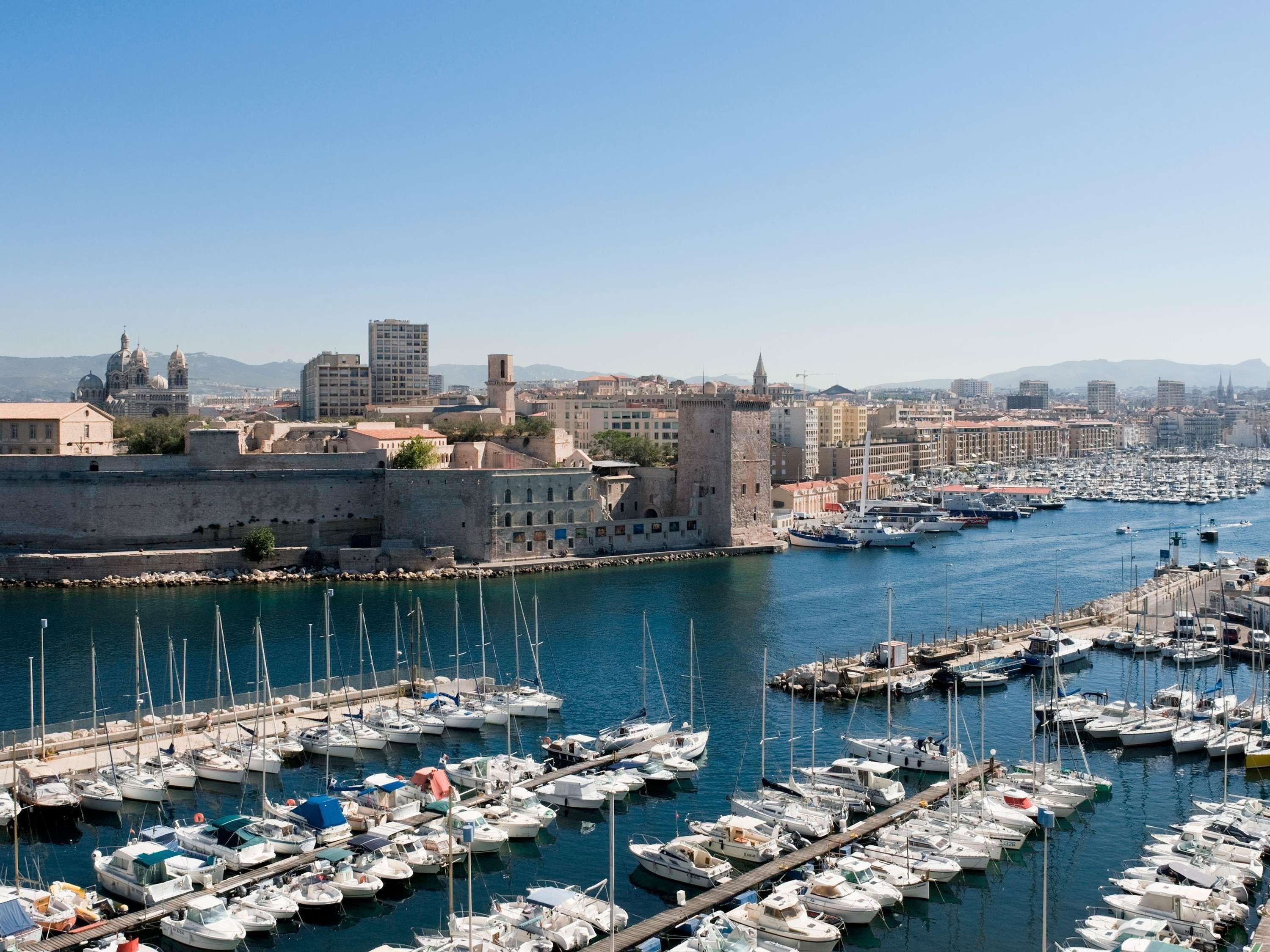 ibis budget Marseille Vitrolles - Tap to explore photos